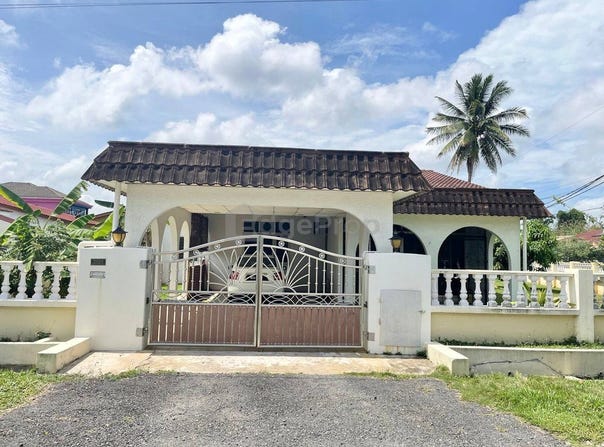 Kampung Gong Pauh, Kemaman, Terengganu 24000