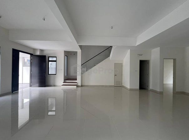 Persiaran Sutera Danga, Johor Bahru, Johor 81200
