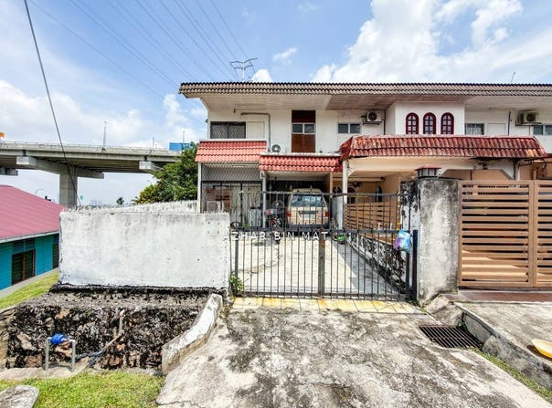 Off Jalan Taman Putra, Ampang, Selangor 68000
