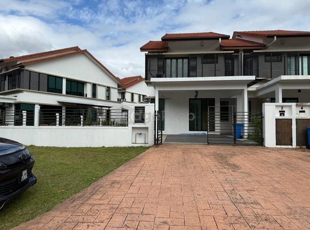 Persiaran Tun Teja, Shah Alam, Selangor 40470
