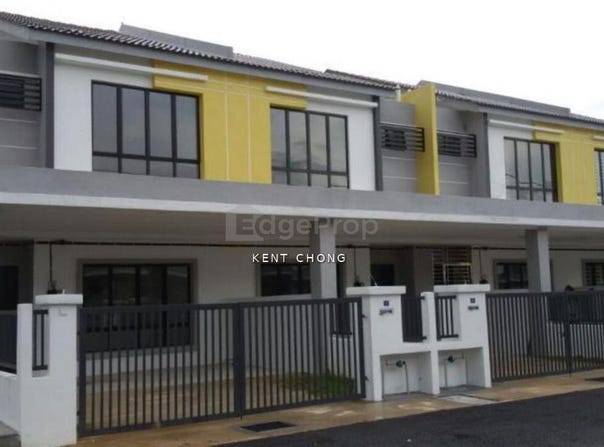 Jalan Parklands, Semenyih, Selangor 43700