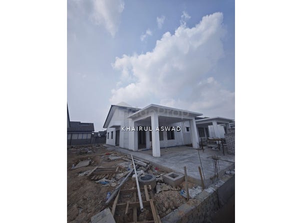J, Telok Panglima Garang, Selangor 42500
