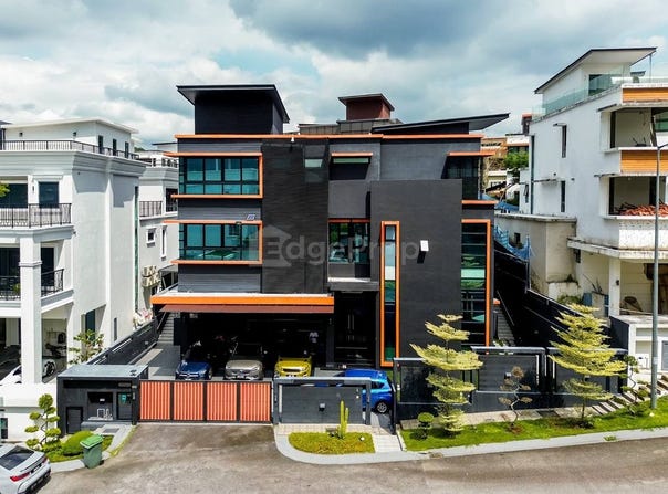 16 Sering Ukay, Ampang, Selangor 68000