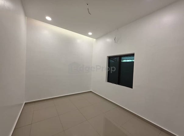 Jalan Emas; Jalan Besi, Klang, Selangor 41100