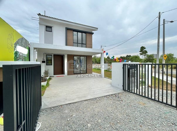 Jalan Warisan Mulia 4/1, Kota Warisan, Sepang, Selangor 43900