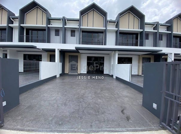 Jalan Ulek Mayang 4, Bandar Bukit Raja, Selangor 41200