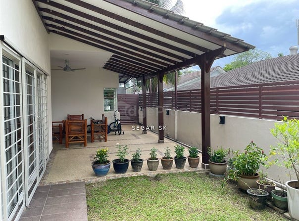 J, Petaling Jaya, Selangor 46050
