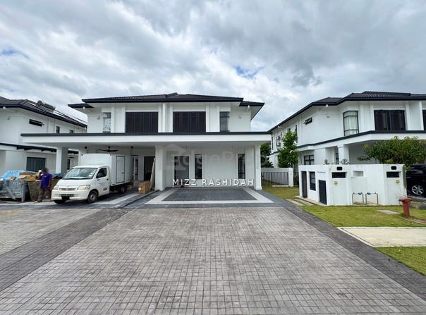 Bandar Puncak Alam, Selangor 42300