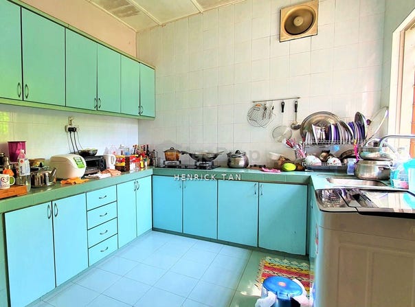 Jalan Anggerik Tania, Kemuning, Shah Alam, Selangor 40460