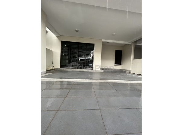J, Puchong, Selangor 47180