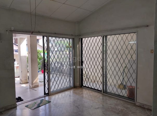 J, Puchong, Selangor 47180