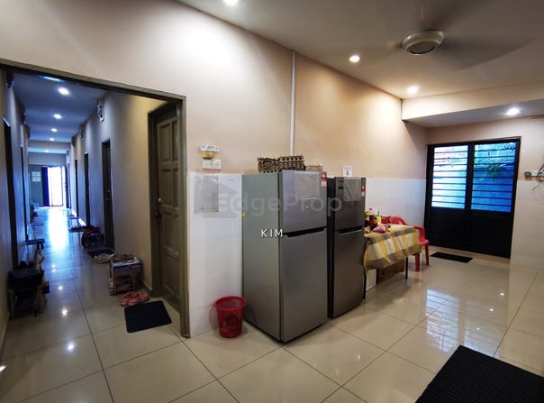 Off Jalan Taman Putra, Ampang, Selangor 68000