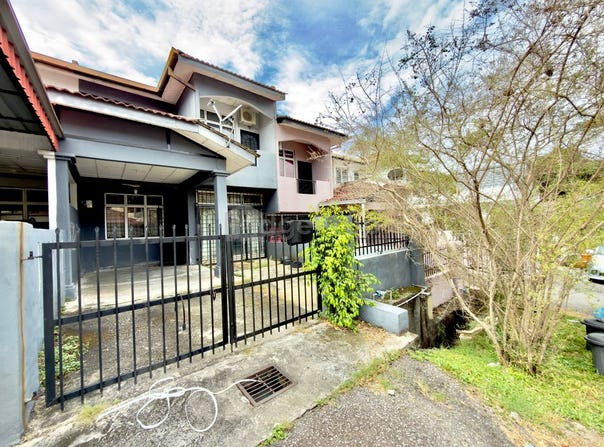 Jalan Seroja, Sepang, Selangor 43900