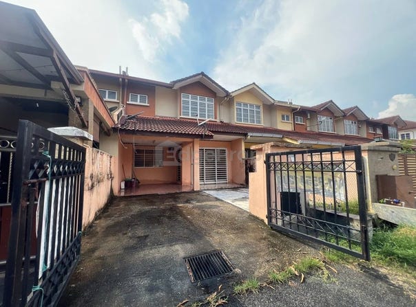Jalan DC 1, Sungai Buloh, Selangor 47000