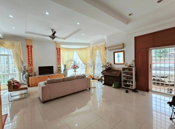 Jalan Suria; Jalan Tapah, Johor Bahru, Johor 81100