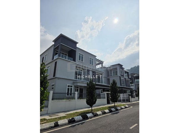 Jalan Puncak Penchala, Taman Tun Dr Ismail, Kuala Lumpur 60000