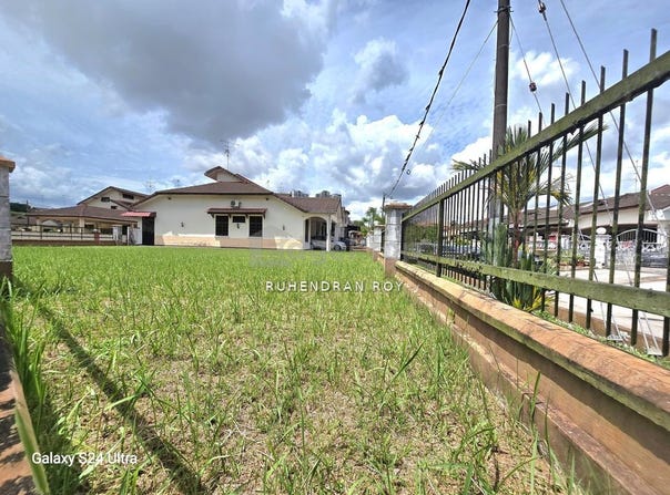 Off Persiaran Bumi Hijau, Johor Bahru, Johor 81100