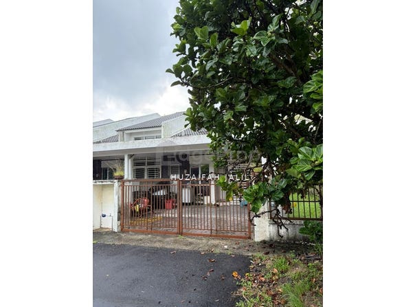 Jalan Lestari Mewah, Dengkil, Selangor 43800