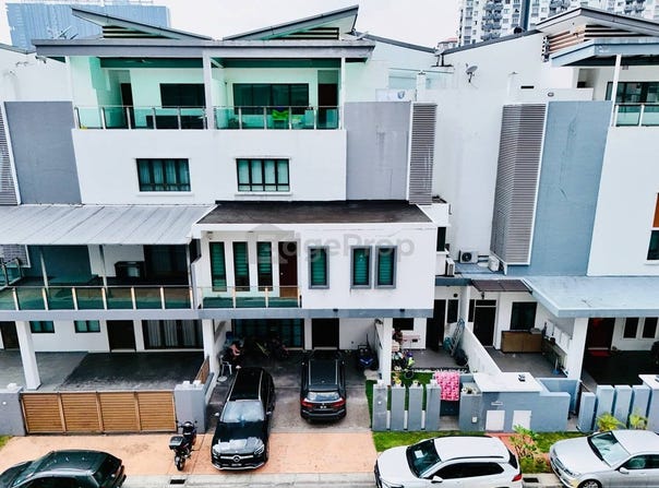 Jalan Duta Suria, Ampang, Selangor 68000