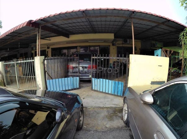 Jalan Tilapia; Jalan Seluang, Banting, Selangor 42700