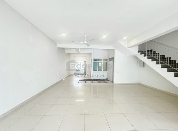 Jalan FLora, Telok Panglima Garang, Selangor 42500