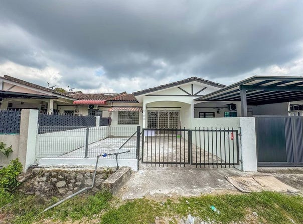 Jalan 1/18, Semenyih, Selangor 43500