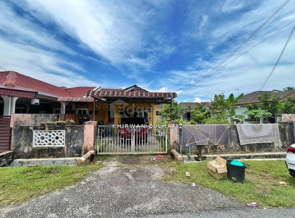 Jalan Cenderawasih, Kerling, Selangor 44000