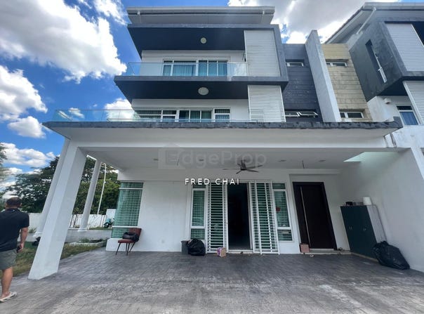 Persiaran Mahkota Cheras, Cheras, Selangor 43200