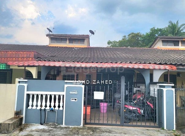 Off Jalan Raya 3, Seri Kembangan, Selangor 47100