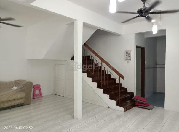 Jalan Seroja, Sepang, Selangor 43900