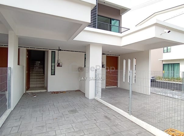 Jalan Putra Perdana 8, Puchong, Selangor 47100