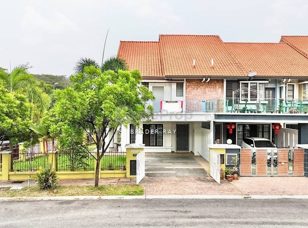 Jalan Tun Teja, Shah Alam, Selangor 40470