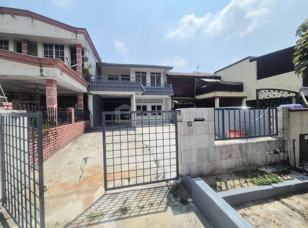 Persiaran Kayangan, Section 10, Shah Alam, Selangor 40100