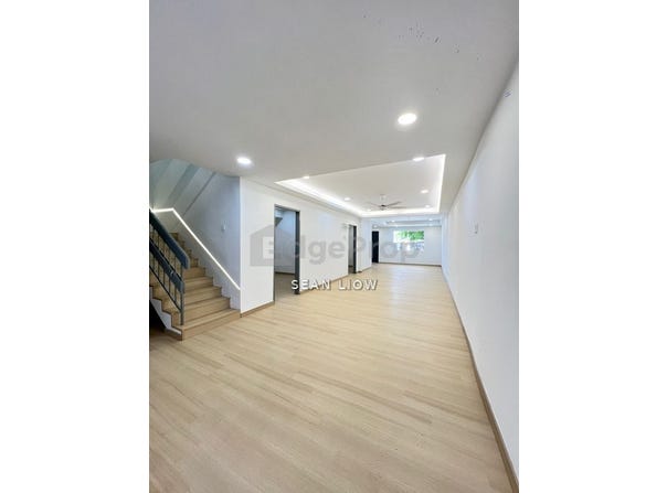Jalan Bukit Kempas, Johor Bahru, Johor 81200