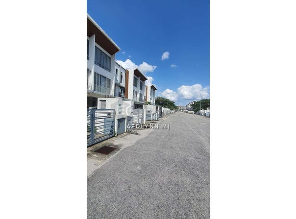 Jalan Tasik Prima, Puchong, Selangor 47100