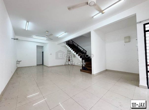 Jalan Mahligai, Bandar Bukit Raja, Selangor 40150