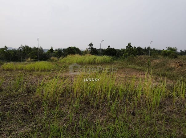 Jalan Ecohill 2, Semenyih, Selangor 43500