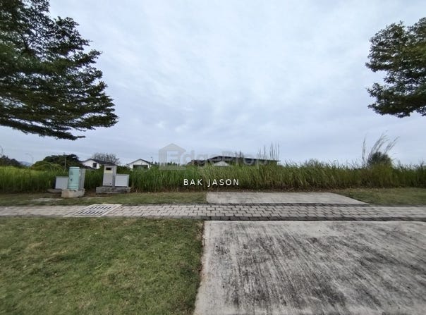 Jalan Ecohill 2, Semenyih, Selangor 43500