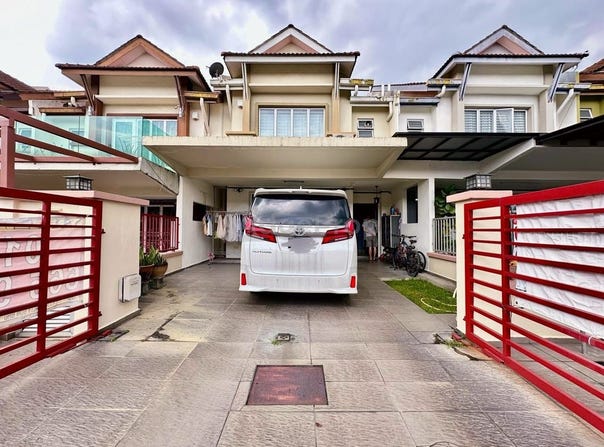 Jalan Mutiara, Puchong, Selangor 47100