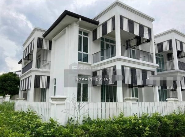 Semenyih, Selangor 43700