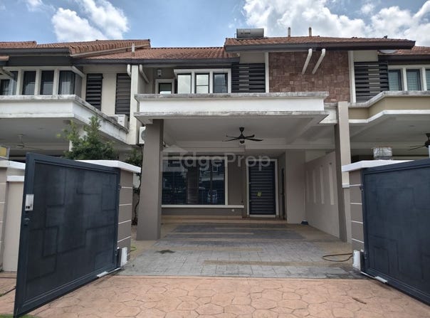Jalan Tun Teja, Shah Alam, Selangor 40470