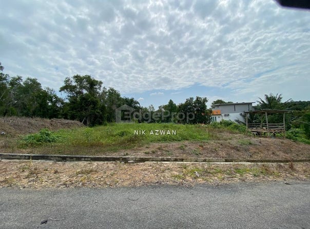 off Persiaran Apec, Dengkil, Selangor 43800
