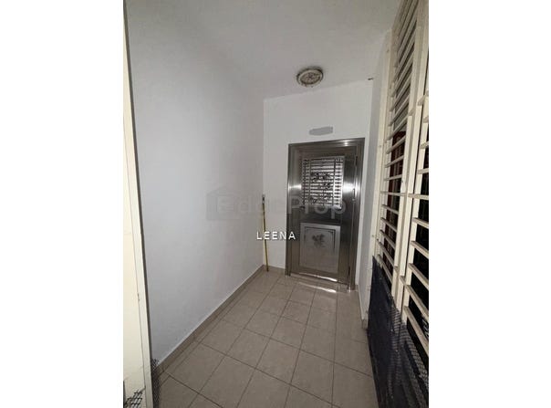 J, Subang Bestari, Selangor 40150