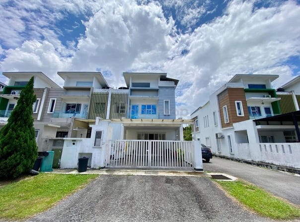 Jalan Semanggi , Semenyih, Selangor 43500