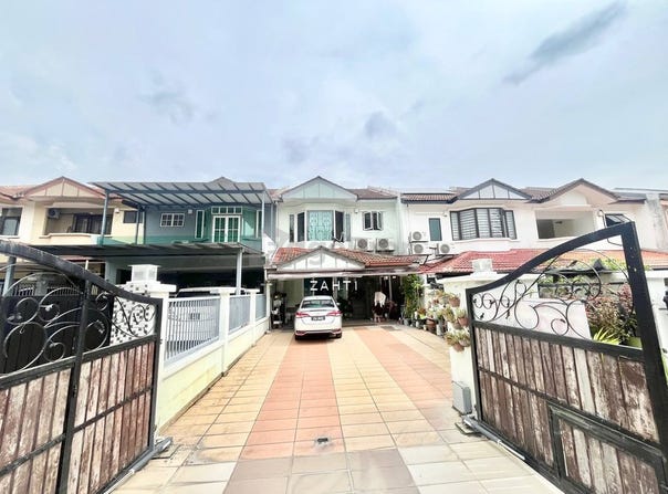 Jalan Mutiara, Puchong, Selangor 47100