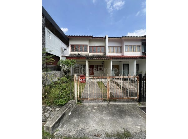 Jalan Cempaka, Ampang, Selangor 55100