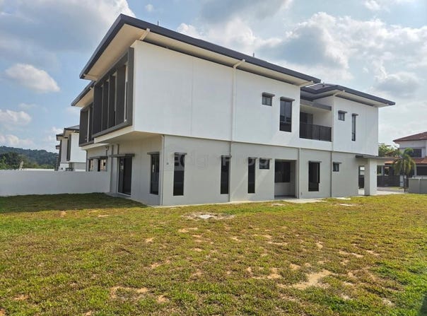 Jalan BK 8, Puchong, Selangor 47100
