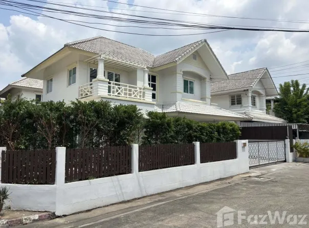 77 Soi 3, Chorakhe Bua, Lat Phrao, Bangkok, 10230 Thailand, Lat Phrao,