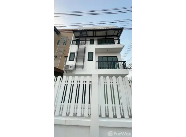 97/276 Wirat Hongyok 6 Soi 6/11 Road, Talat Nuea, Phuket, 83000 Thailand, Phuket,