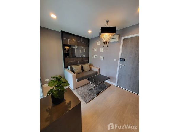 236/13 Inthamara 14, Sam Sen Nai, Phaya Thai, Bangkok, 10400 Thailand, Phaya Thai,